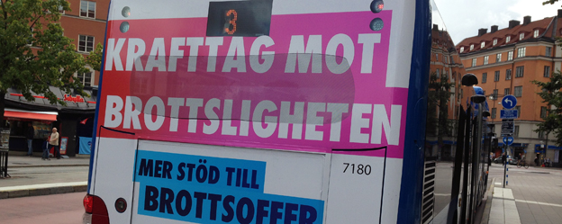 Storstockholms Lokaltrafik flyttar SD-reklam från Södertäljebussar till Stockholms innerstad. Foto: Ulo MAasing.