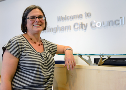 Jane Urquhart, ansvarig för stadsplanering och trafik i Nottingham: "Elbussar har gett oss minskat buller, bättre luftkvalitet och minskade driftskostnader". Foto: Ulo Maasing.