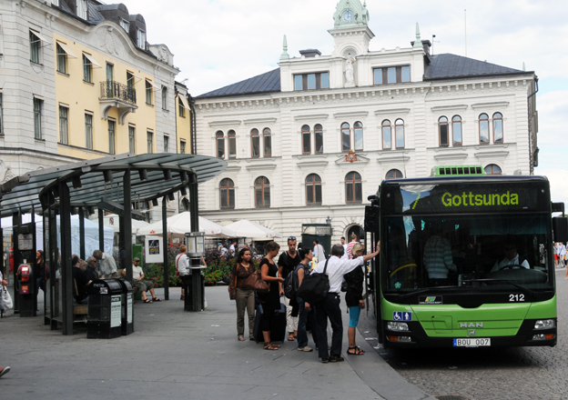 Uppsala ska få ett helt nytt busslinjenät 2017. Ringlinje, enklare linjedragningar och färre hållplatser ska locka fler till kollektivtrafiken. Foto: Ulo Maasing.