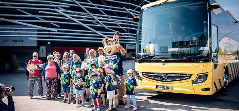 Busstillverkare i aktion för ökad trafiksäkerhet för barn